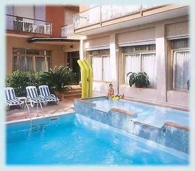 Kristall 3* Diano Marina