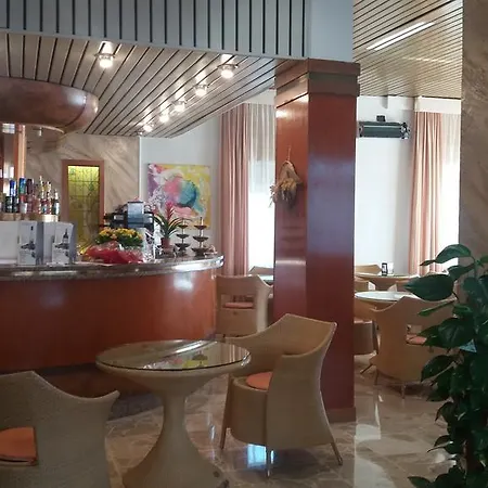 Kristall دْيانو مارينا