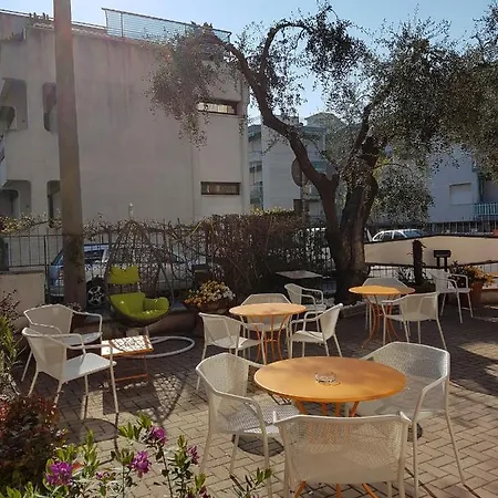Kristall Hotel