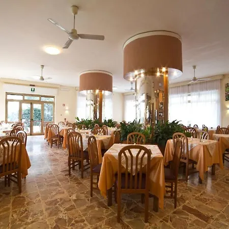 Hotel Kristall Diano Marina