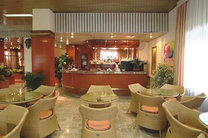 Kristall 3* Diano Marina